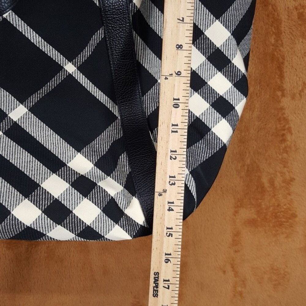 BURBERRY Field Large Check Tote Bag Black Cream Canvas Leather Trim $2290 - Picture 13 of 14